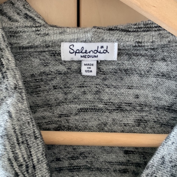 Splendid poncho, size medium, very soft material - Picture 2 of 8